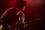 崎山蒼志 ライブ写真（撮影＝KEIKO TANABE）