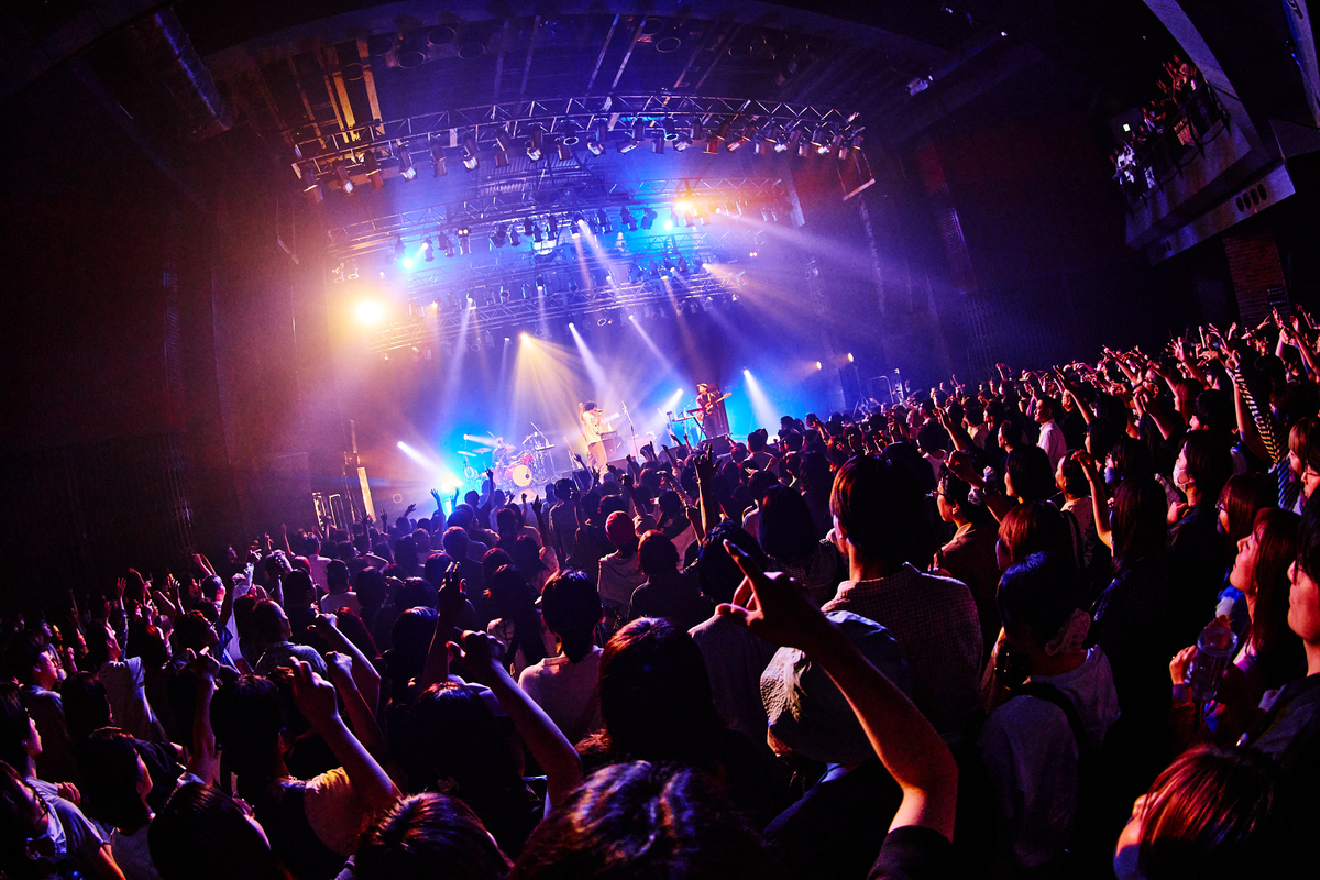 崎山蒼志 ライブ写真（撮影＝KEIKO TANABE）