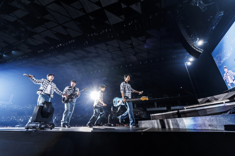 DAY6、大合唱で祝ったデビュー10周年ライブ