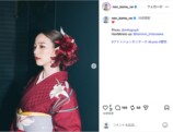のん、紅の着物姿でランウェイに登場の画像