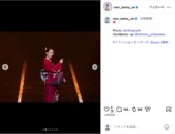 のん、紅の着物姿でランウェイに登場の画像