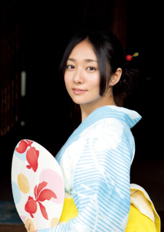 木村文乃、25歳当時の素顔が詰まったファースト写真集『ふみの』電子版が配信開始
