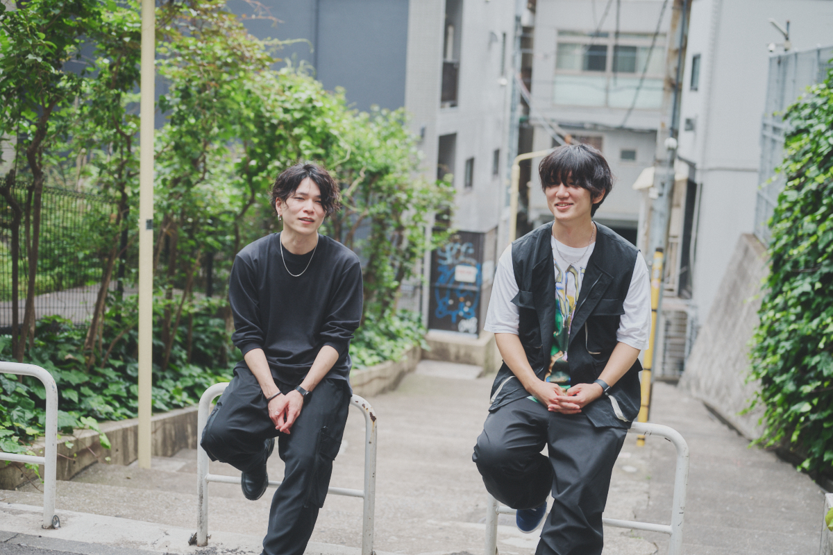 サクマリョウ×川島亮祐（撮影＝林直幸）