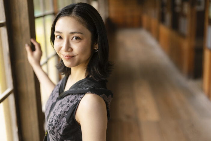 山谷花純、初告白の結婚観やロングインタビューを収録！　写真集が26日刊行、翌日には渋谷でイベントも