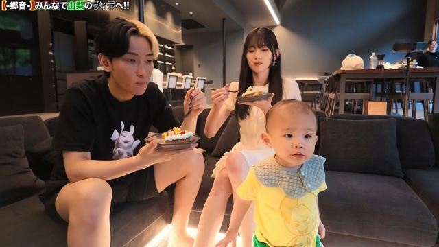 ヴィラを満喫するヒカルと加藤