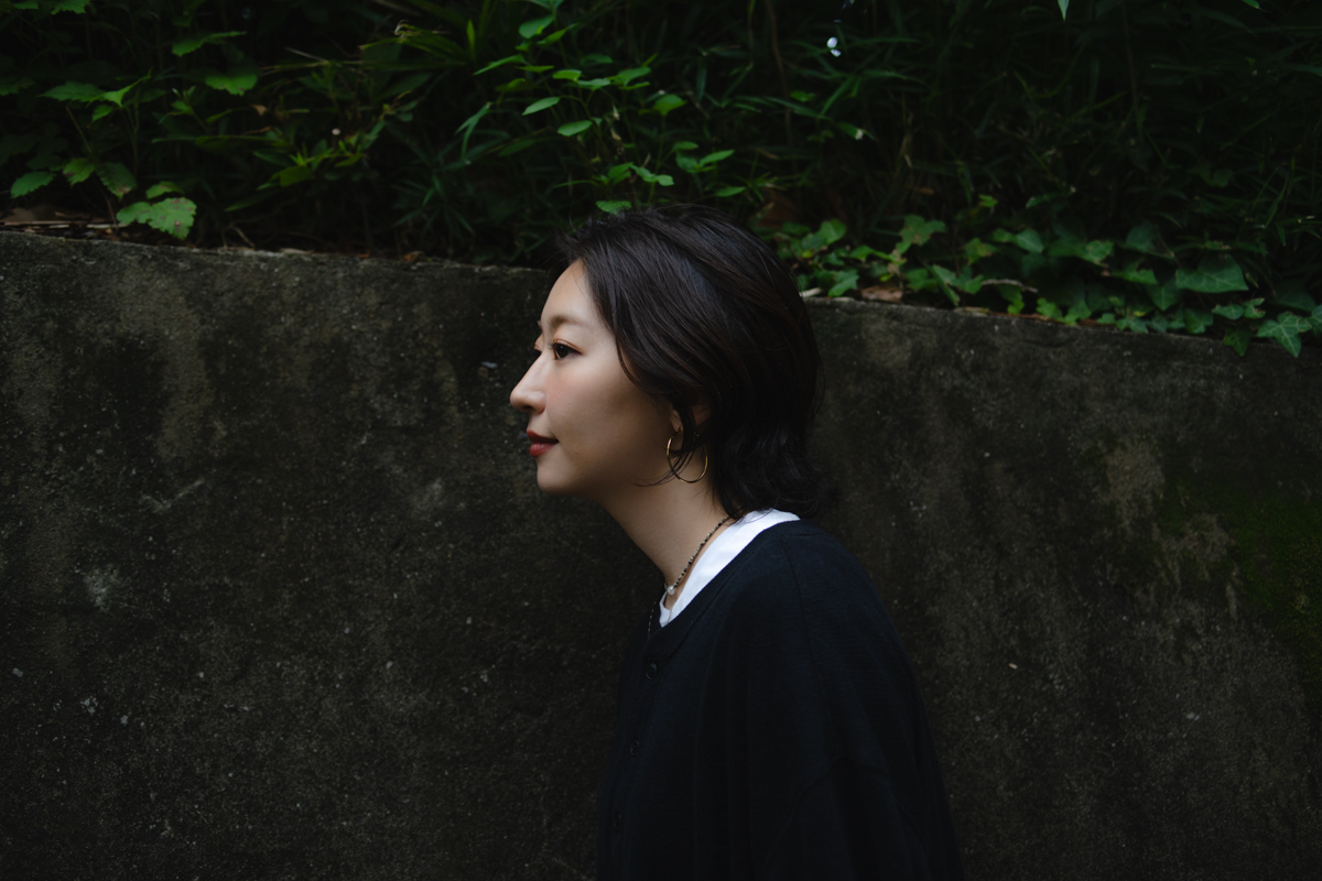 鈴木真海子インタビュー写真（撮影＝まくらあさみ）