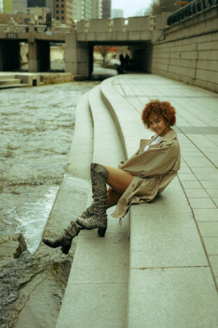 Crystal Kay、秋の3都市ビルボードライブツアー開催　キャリアを彩る楽曲届けるライブに