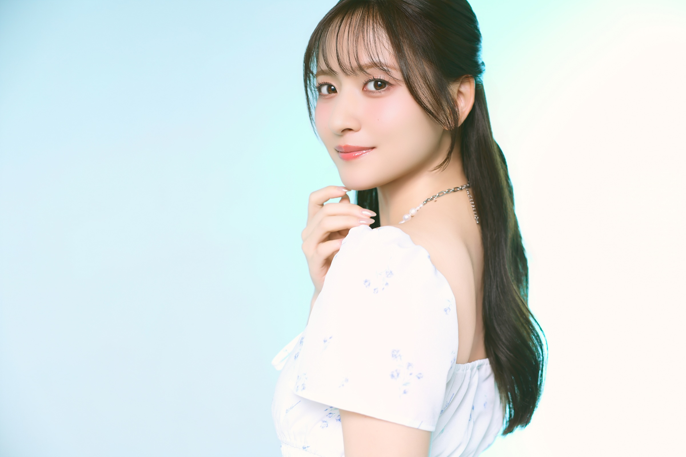 乃木坂46金川紗耶 1st写真集インタビューの画像