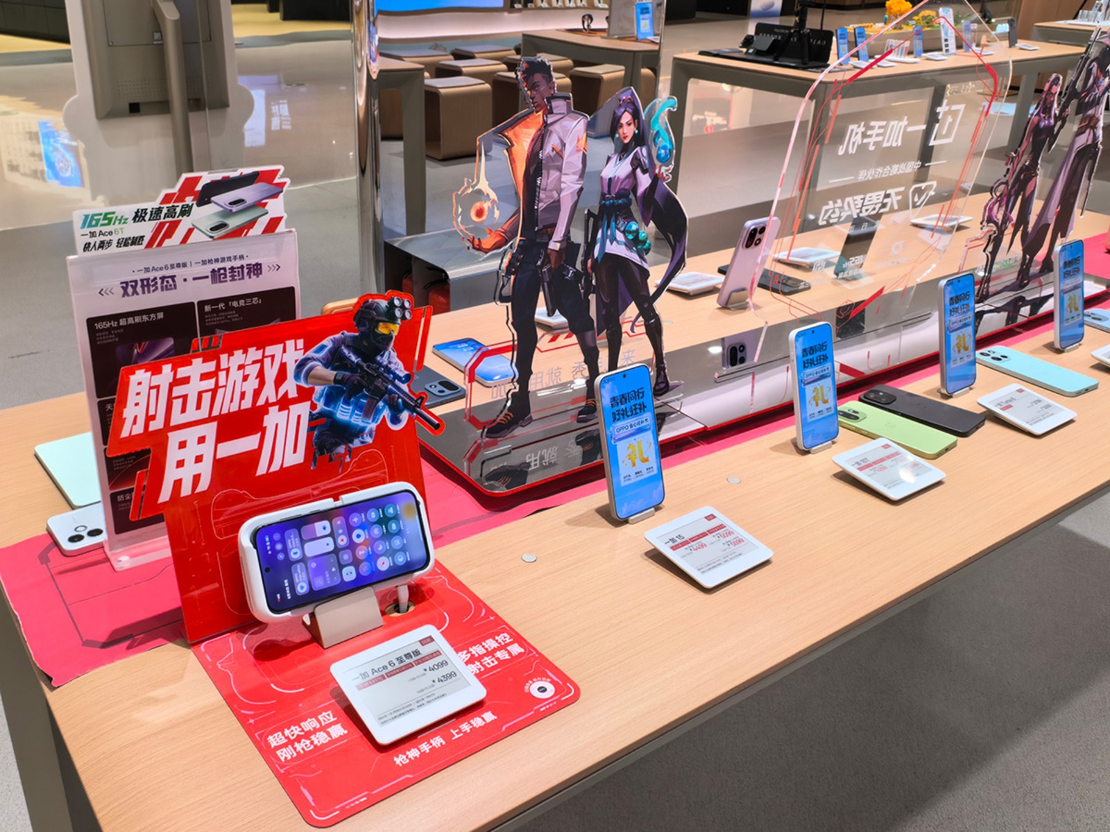 OPPOストア内のOnePlusコーナー