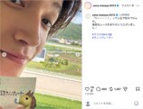 佐野晶哉、競馬場で大興奮の画像