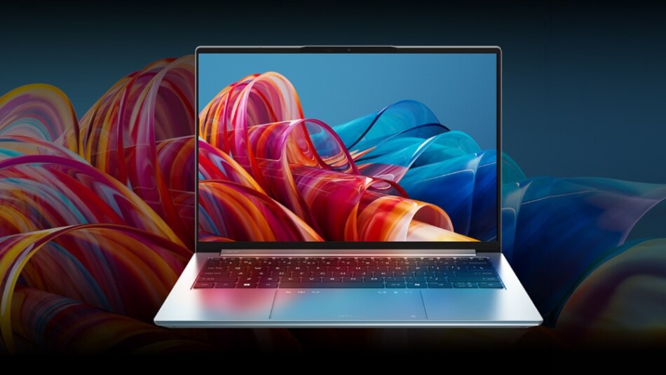 14インチ、2.8K（2880×1800）、アスペクト比16:10のOLEDパネル