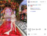 のん、“別人級”の衝撃白衣装を披露の画像