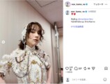 のん、“別人級”の衝撃白衣装を披露の画像