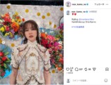 のん、“別人級”の衝撃白衣装を披露の画像