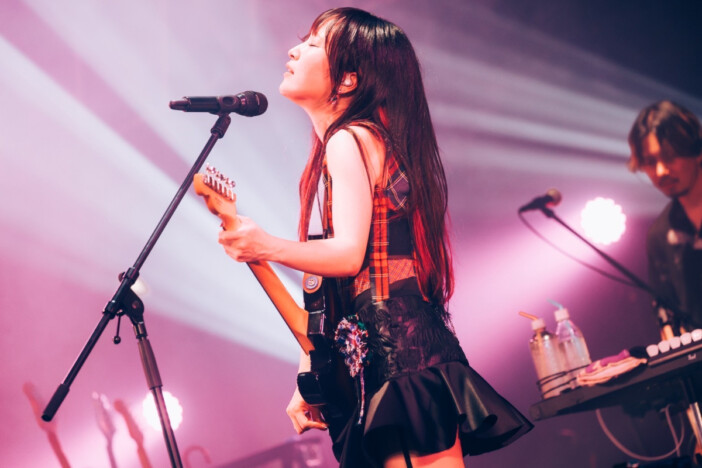 乃紫、時代に消費されない音楽の強度　“流行から最も遠い場所”で反骨と青春を鳴らした2度目の全国ツアー