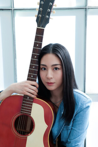 植村花菜、約15年ぶりとなるビルボードライブ東京公演開催 デビュー20周年を経てオンステージ