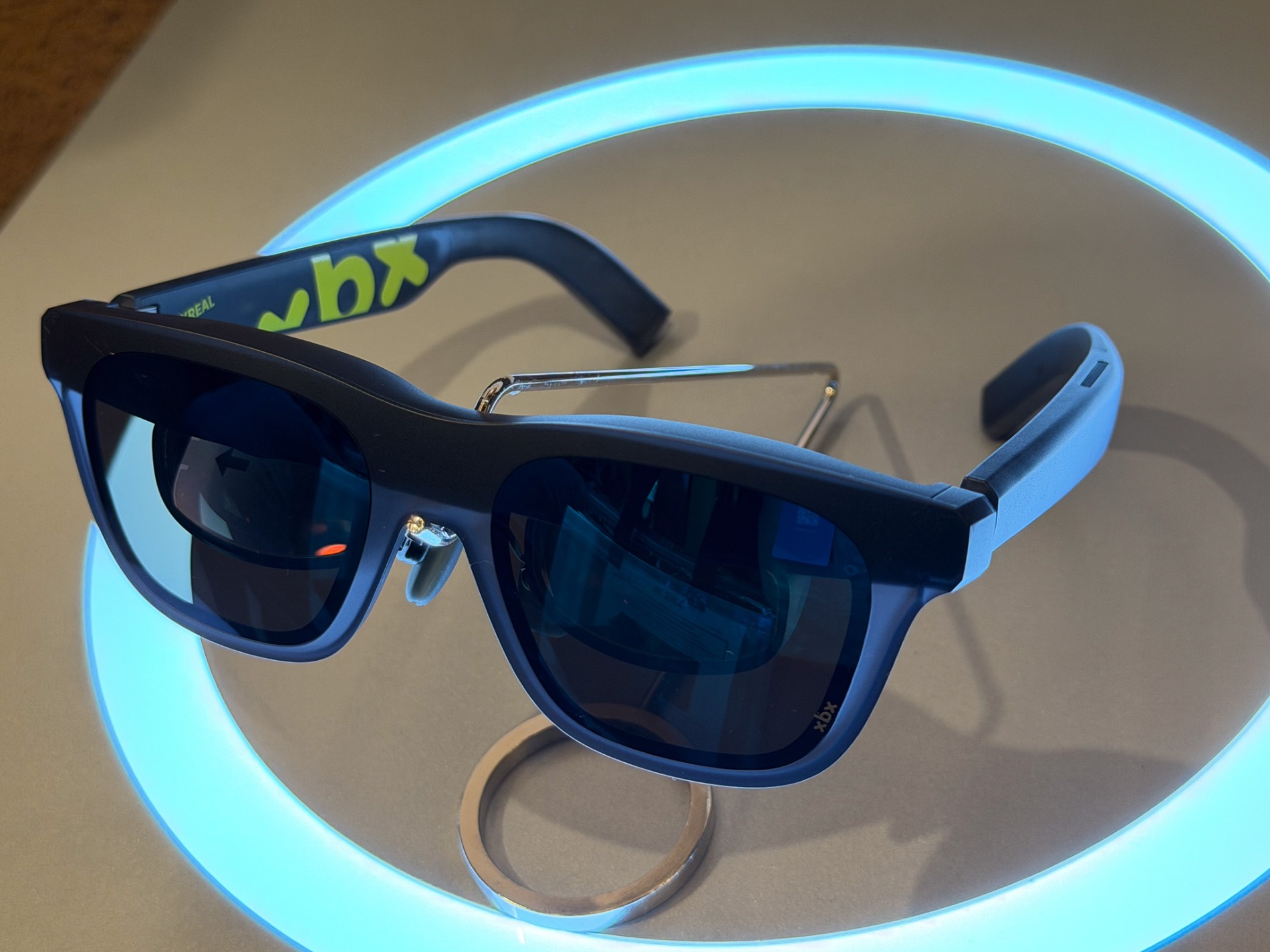 XREALの新ブランド第1弾『xbx a01+』