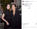 柴咲コウ、ローマで“黒コーデの美ドレス”の画像