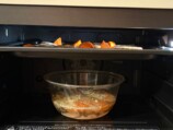 ビストロの上段にグリル、庫内下に汁物をセット