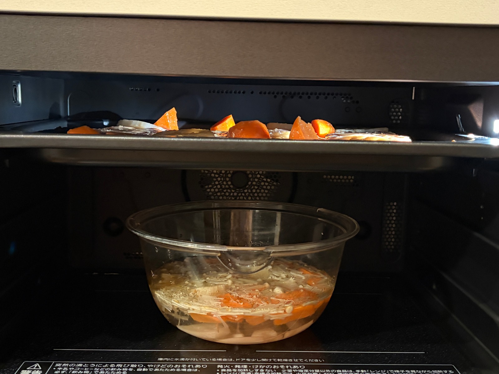 ビストロの上段にグリル、庫内下に汁物をセット
