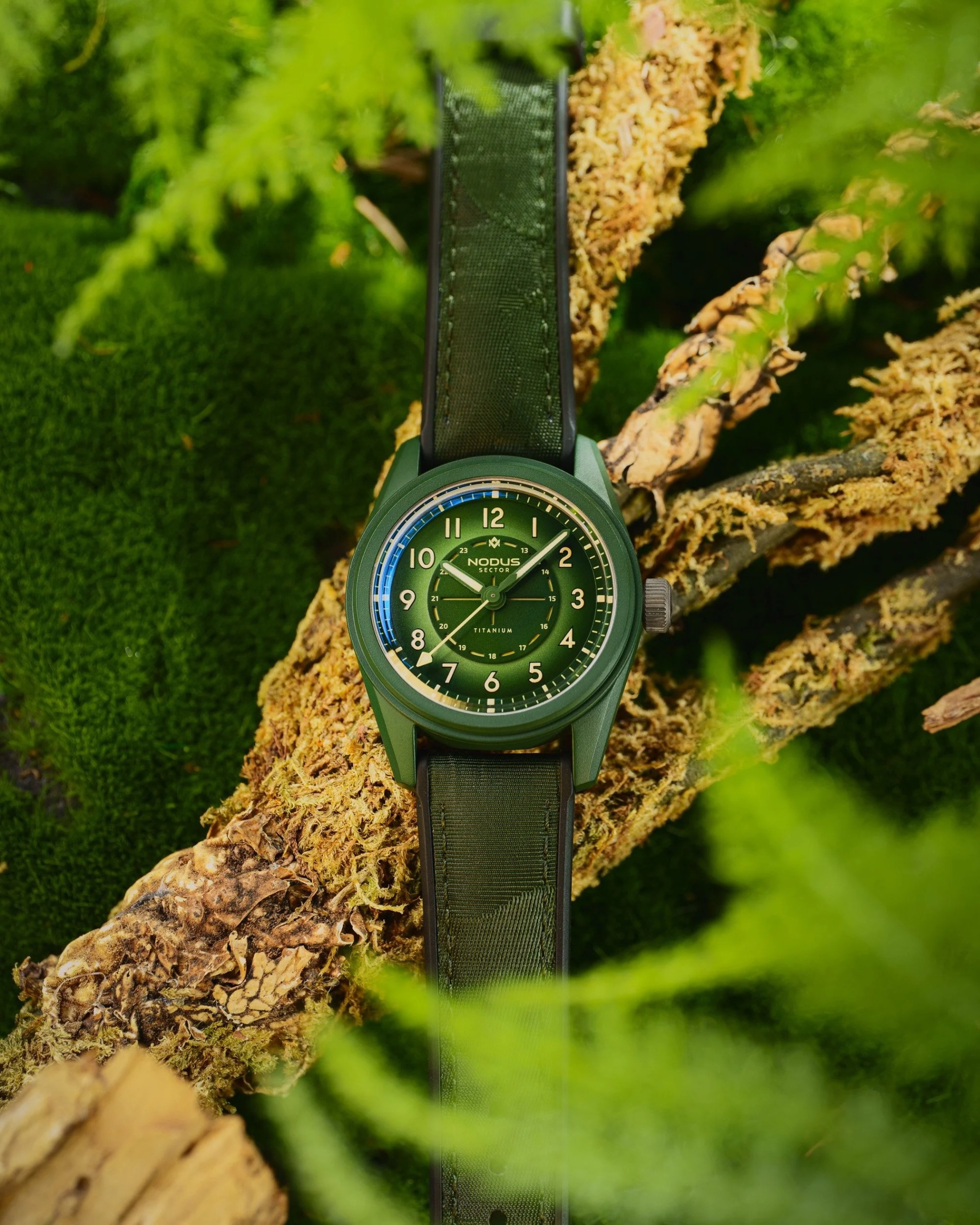 Sector II Field Titanium