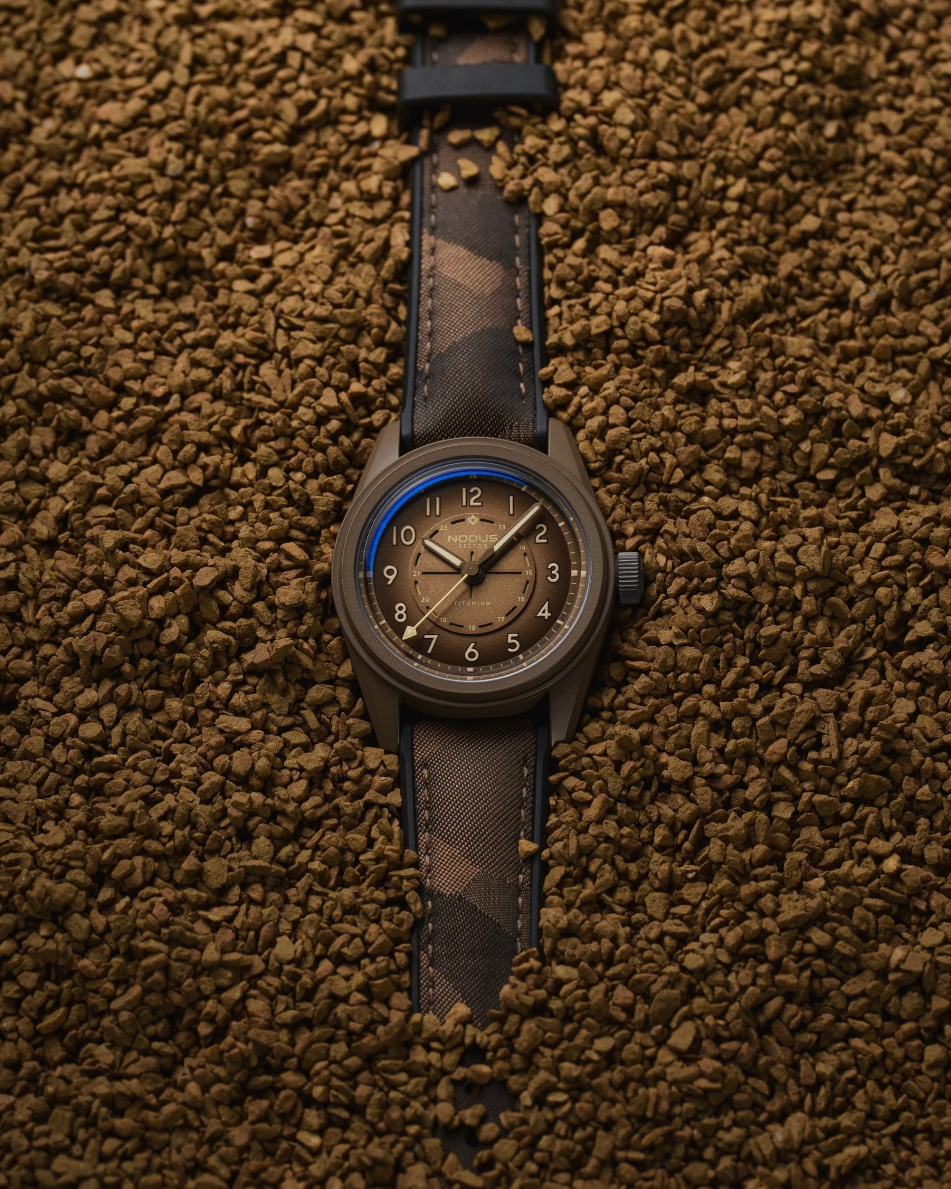 Sector II Field Titanium