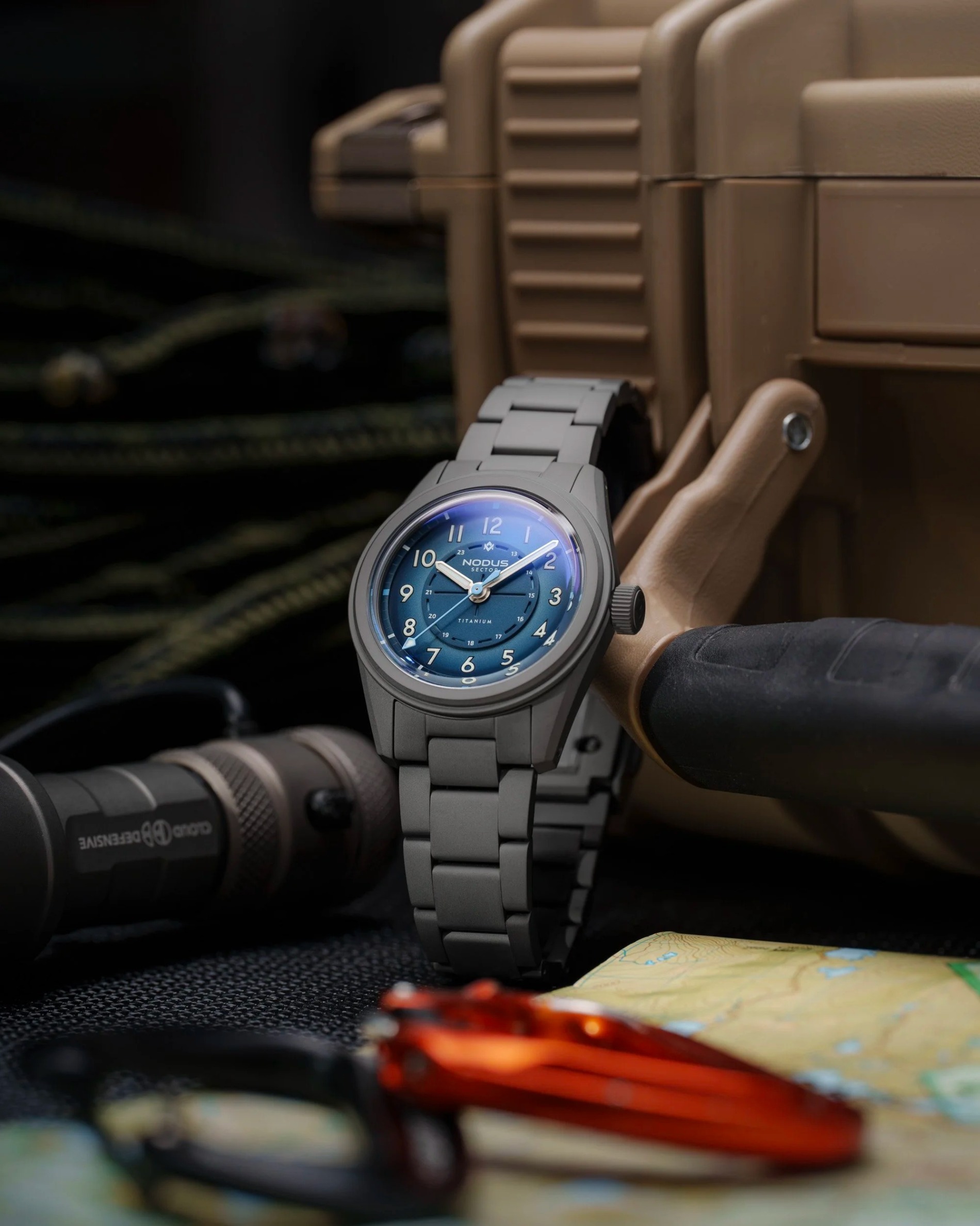 Sector II Field Titanium
