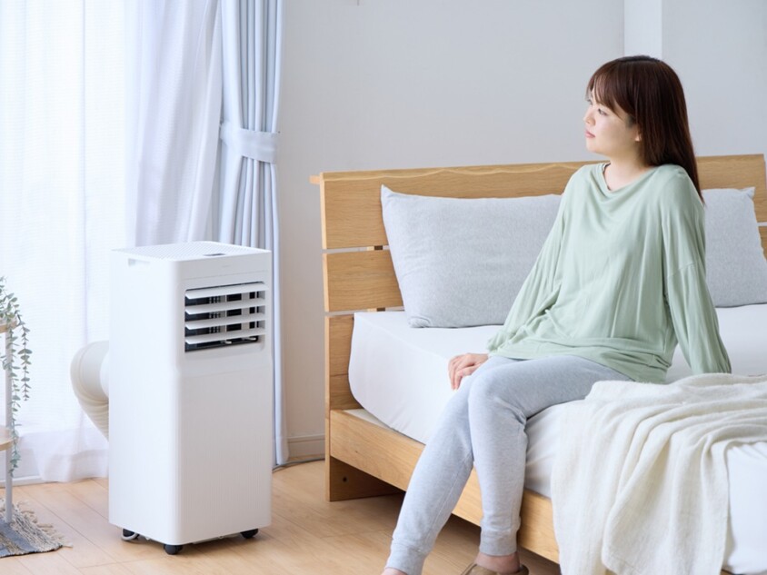 simplus スポットクーラー　寝室のそばに置いているイメージ