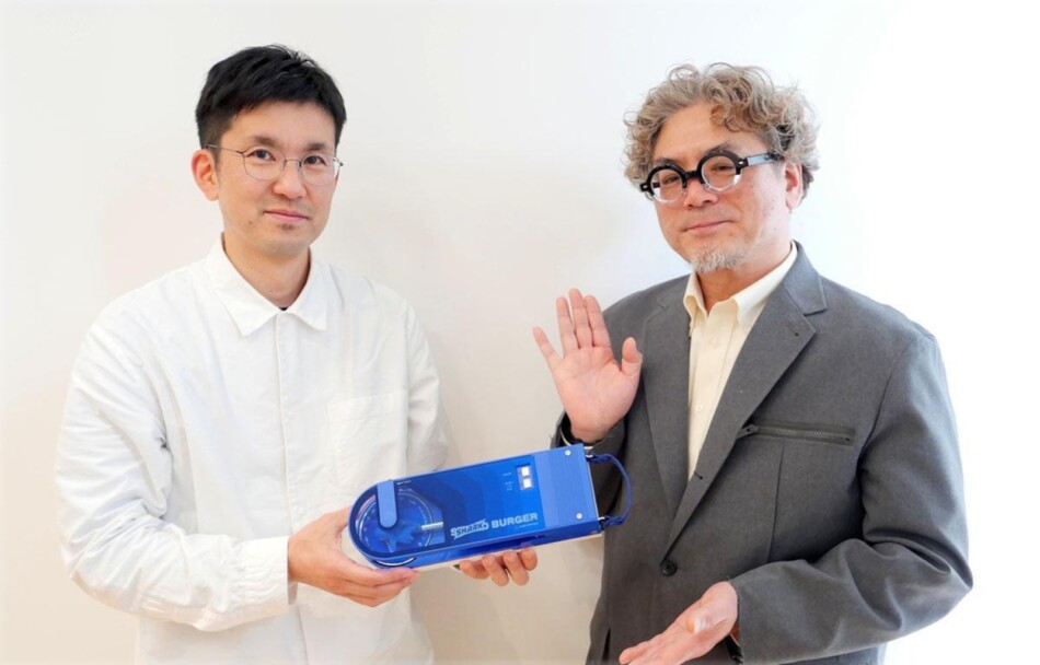 マーケティング本部 ブランドコミュニケーション課 宣伝PRグループ リーダーの國分裕昭さん(左)