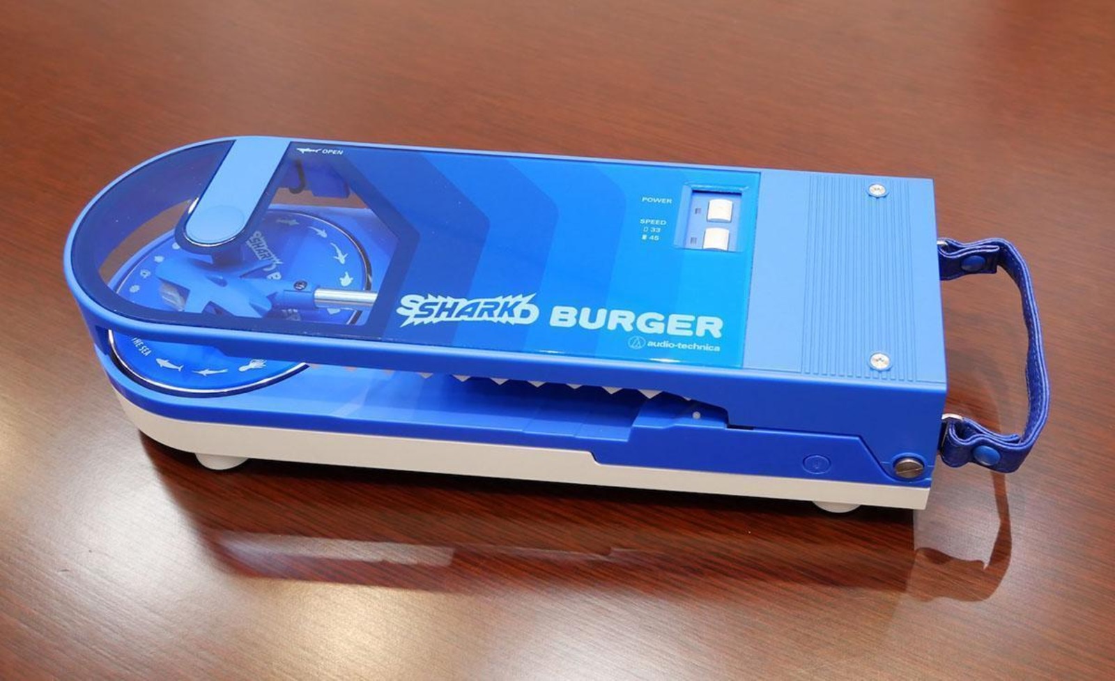『SHARK BURGER』