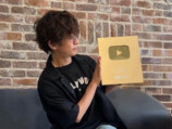【Thank You 1,000,000 Subscribers!】 tetsuya Unboxes Our Gold Play Button