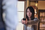 『シャドウワーク』場面写真＆人物相関図の画像