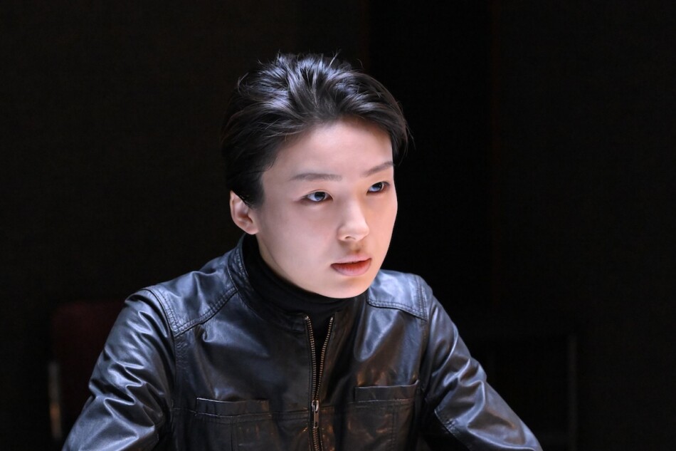 『ガス人間』小栗旬のバディ・芋生悠が大活躍