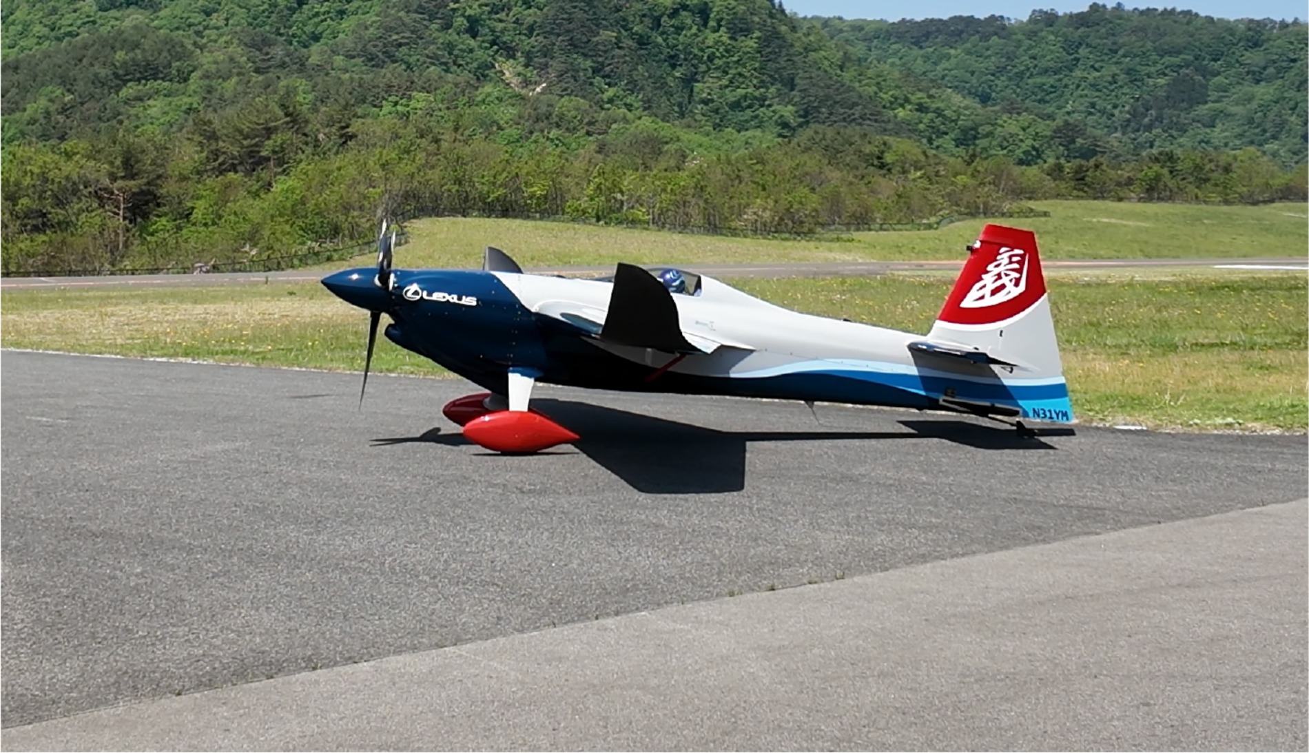 室屋義秀『AIR RACE X』第2戦優勝