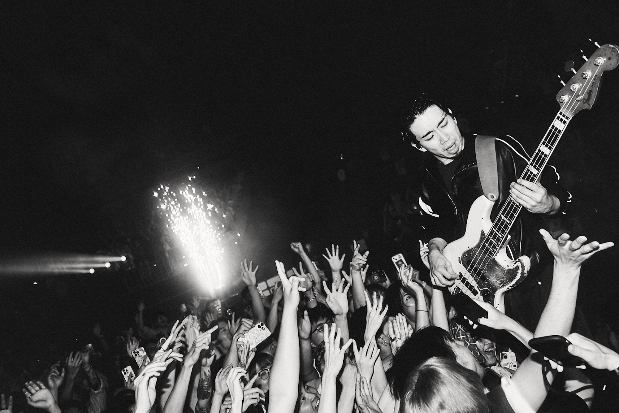 新井和輝(Ba)(Photo by Toshio Ohno)