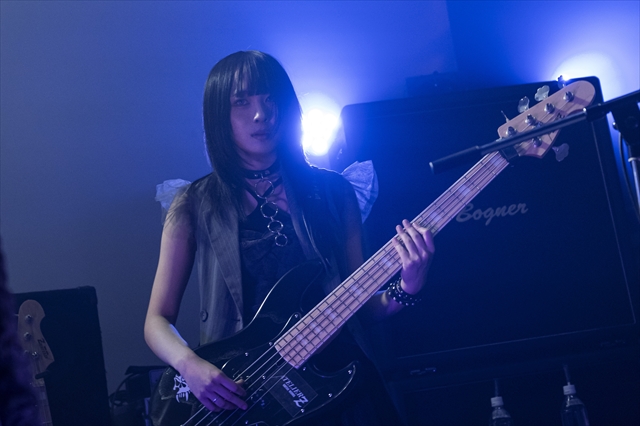 『F-272 1st ONE-MAN LIVE The Dissonant “I DOLL”』より