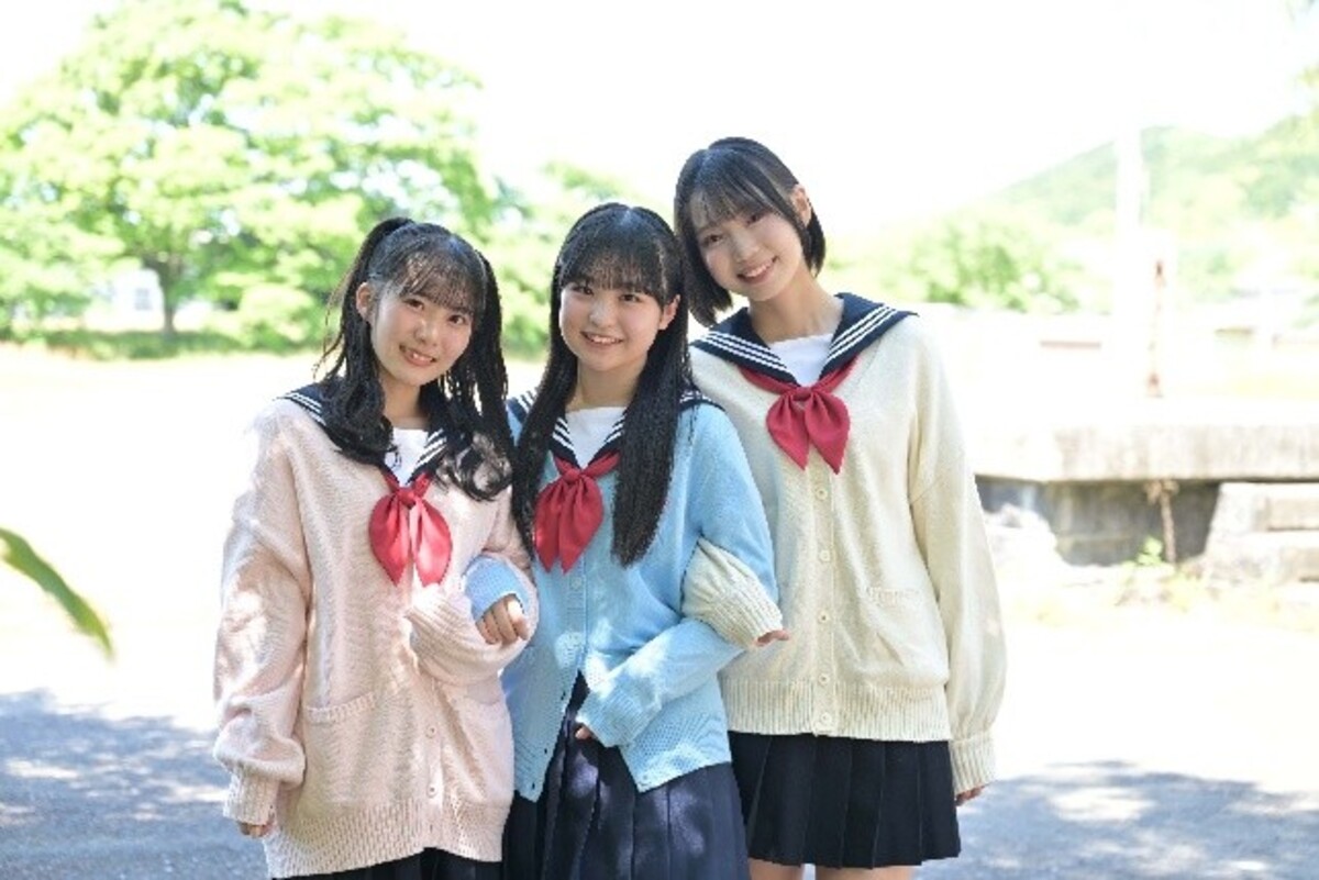 HKT48 15周年ムック『青春謳歌！』8月発売の画像