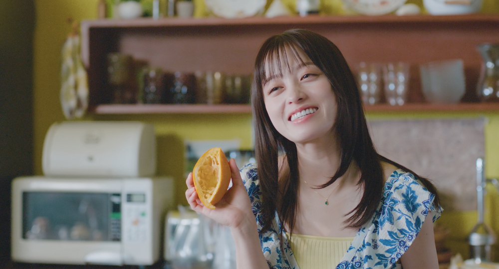 『バカンスの法則』1話場面カットより