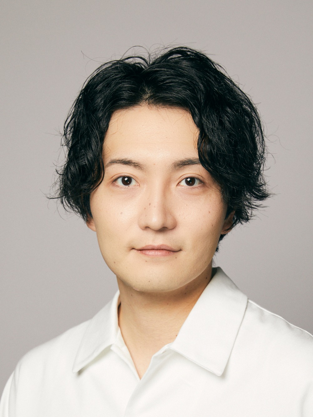 脚本：⼩御⾨優⼀郎
