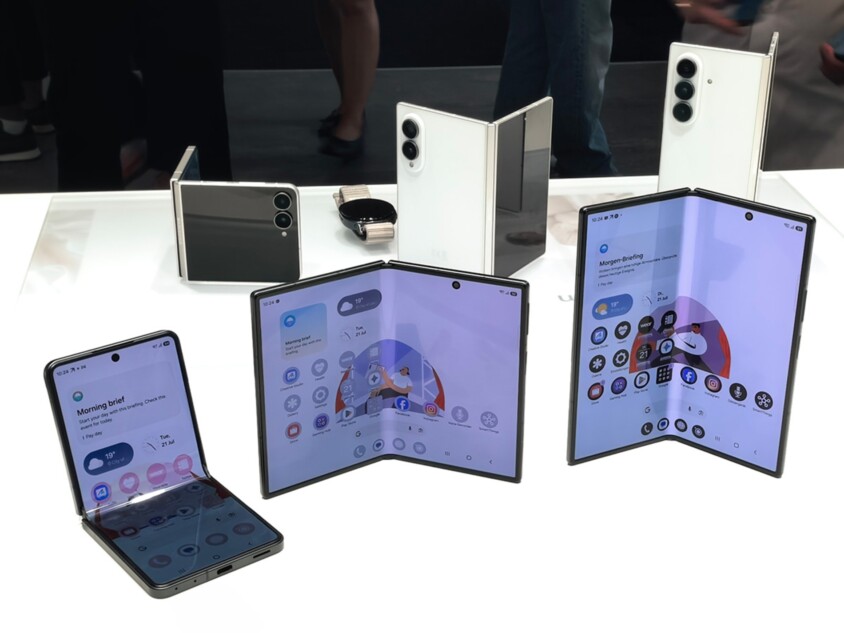 Galaxyの折りたたみスマホ