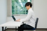 積読を解消！半年で1万個売れた本棚の秘密の画像