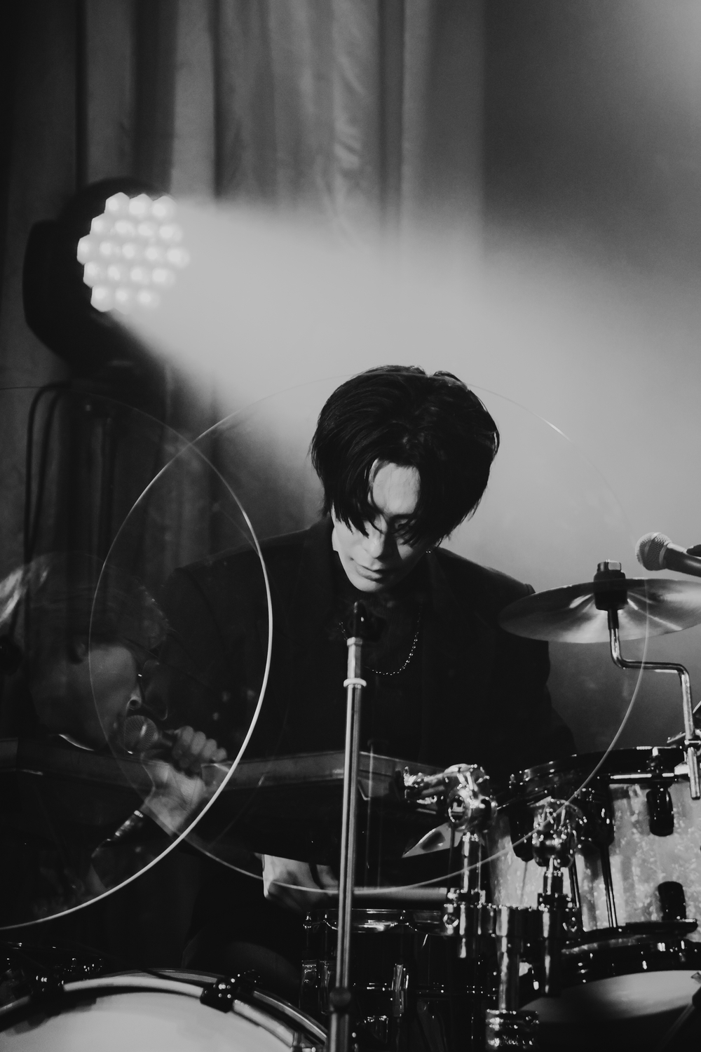 LET ME KNOW ライブ写真