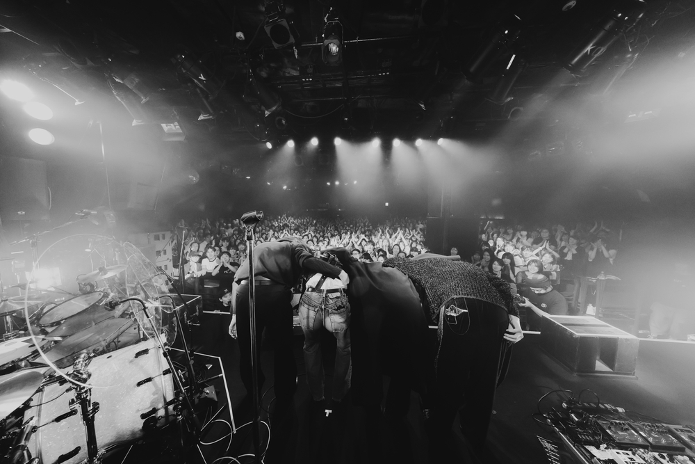 LET ME KNOW ライブ写真