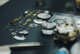 『チェンソーマン レゼ篇』×阿波和紙の自動巻腕時計の画像