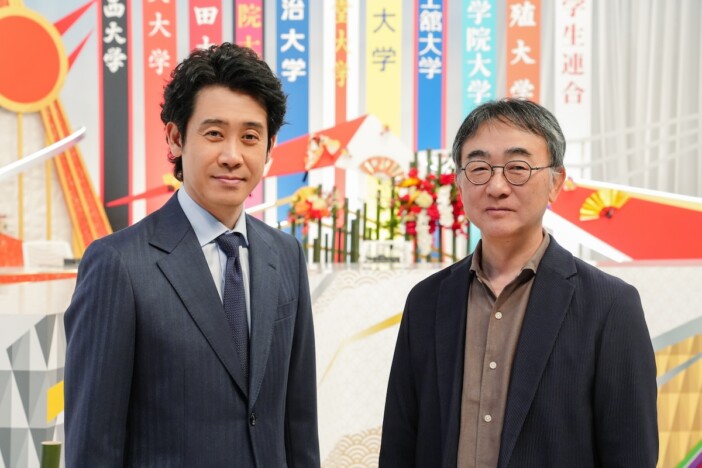 『俺たちの箱根駅伝』撮影現場を原作者・池井戸潤が表敬訪問 大泉洋の冗談に笑顔も