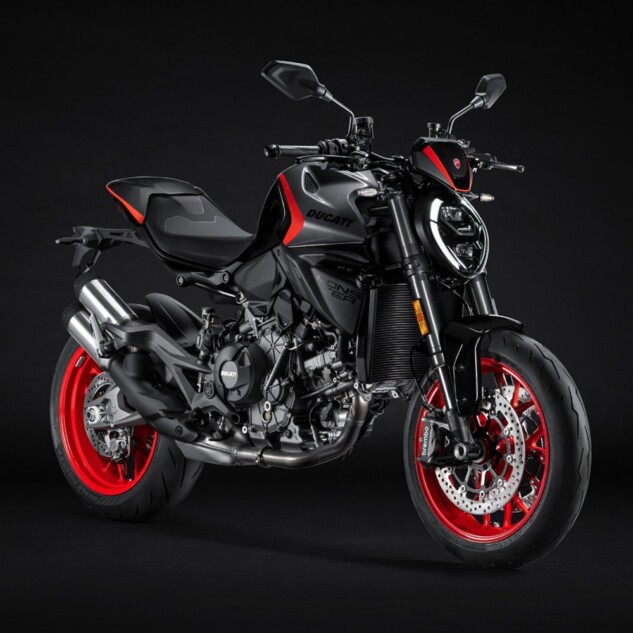 新型モンスター スポーツカラー