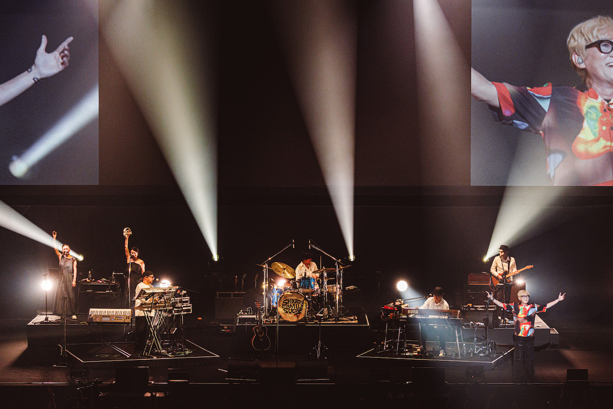 『スガ シカオ 30th ANNIVERSARY Shikao & The Family Sugar ONE NIGHT LIVE!』（撮影＝ヨシモリユウナ）