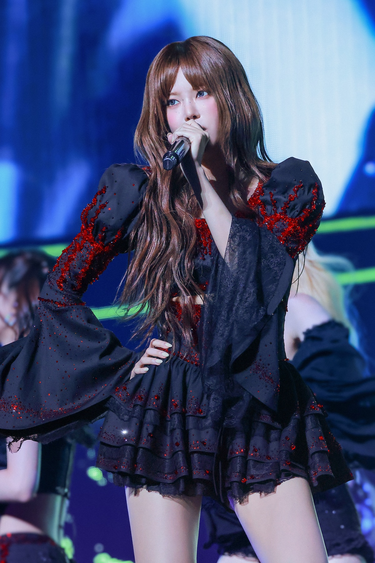 HONG EUNCHAE (P)&(C) SOURCE MUSIC