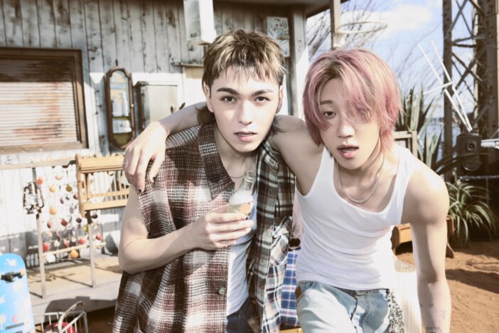 SEVENTEEN、唯一無二の方法で世界を驚かせるオリジナリティ　THE 8とVERNON＝“V8”が鳴らす突出したクリエイティブ