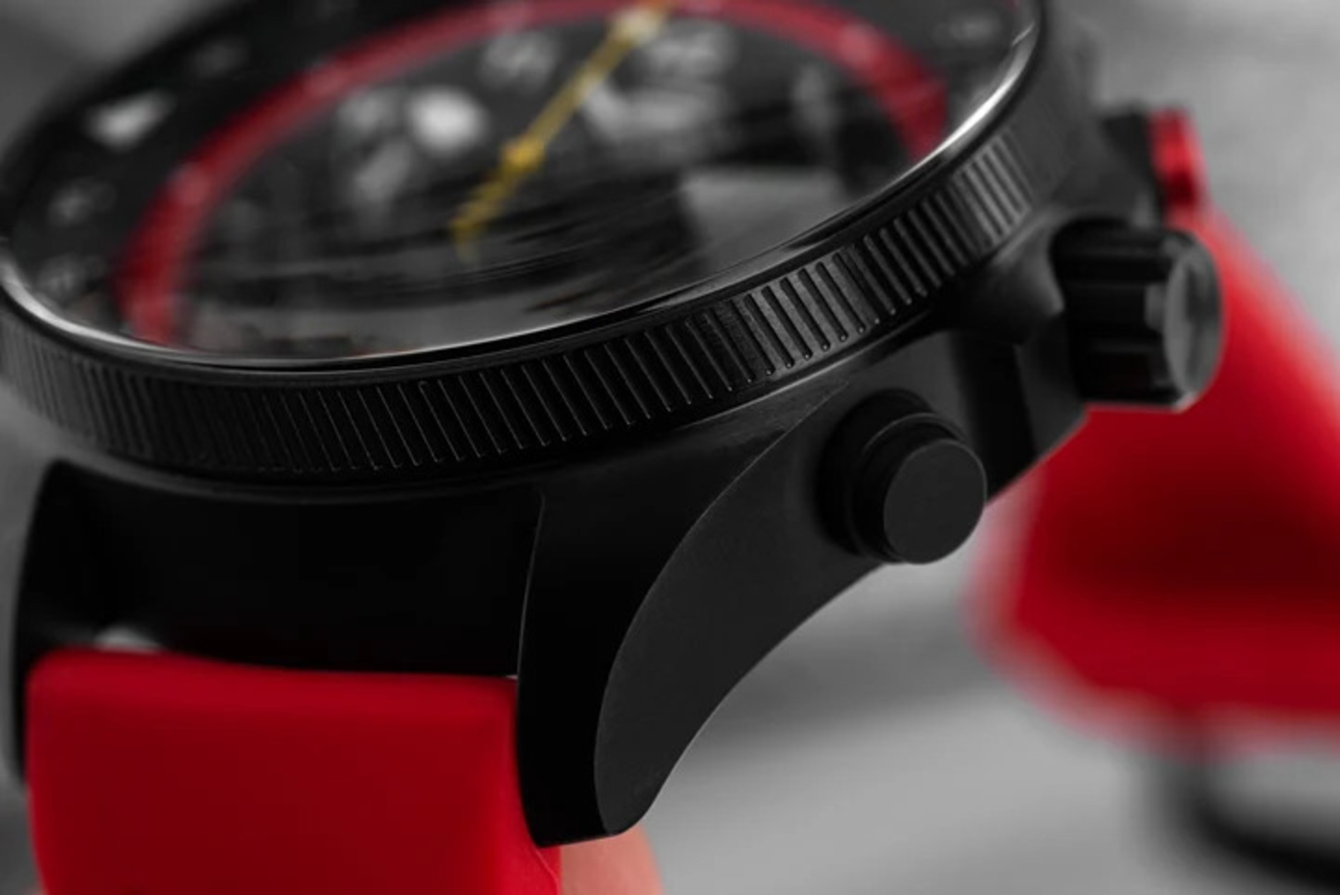 VOSTOK EUROPEがカイリスコラボ時計を発売の画像